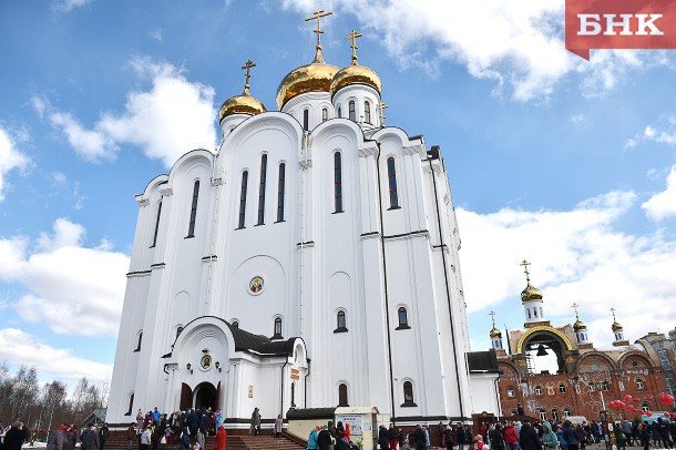 Владыка Питирим ищет деньги для строителей звонницы Стефановского собора через соцсети 