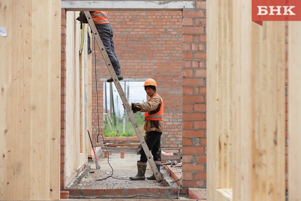 С начала года жители Коми построили 888 домов