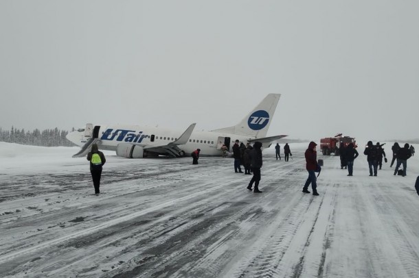 Сергей Гапликов взял на личный контроль расследование причин жесткой посадки самолета в Усинске