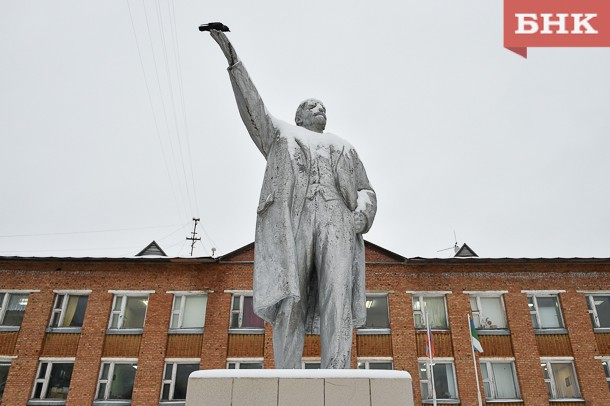 В Объячево решили не убирать Ленина с площади