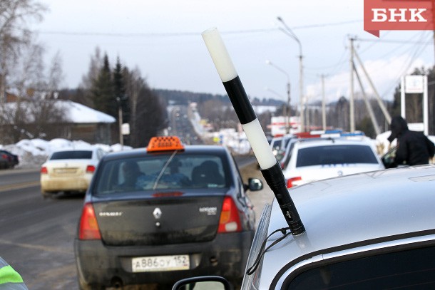 В Коми для агрегаторов такси составили правила игры на рынке перевозок