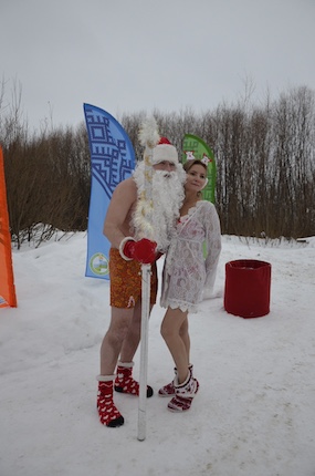 Дед Мороз искупался в ледяной Сысоле
