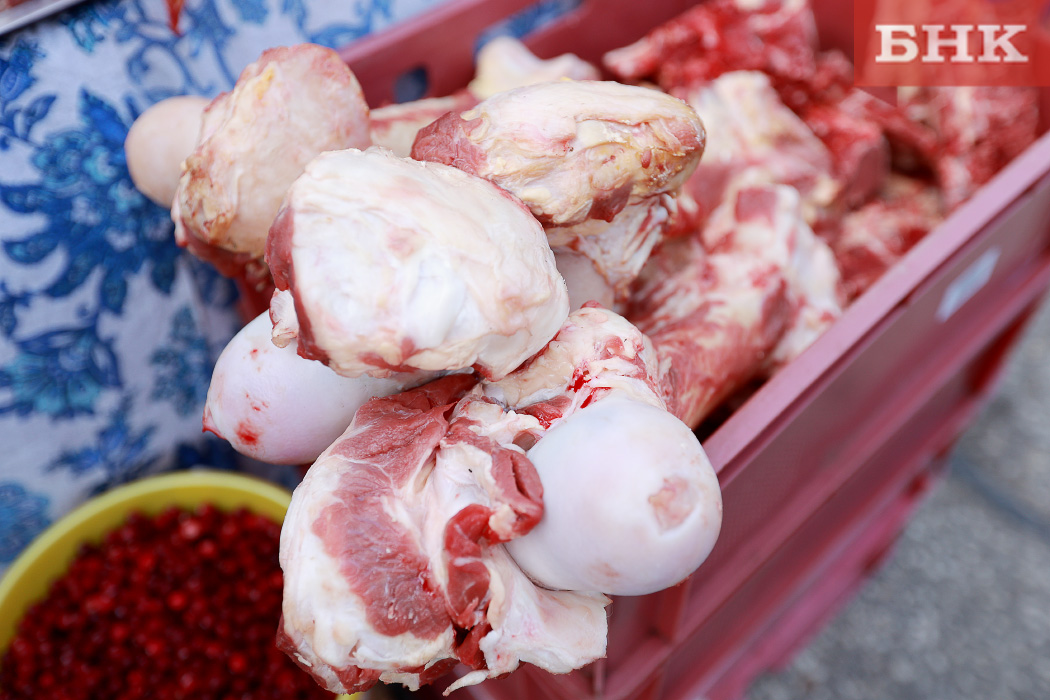 В магазинах Коми свинина почти вдвое дешевле колбасы