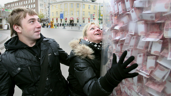 На обсуждение: «Для счастья россиянам нужно 175 тыс. рублей в месяц»