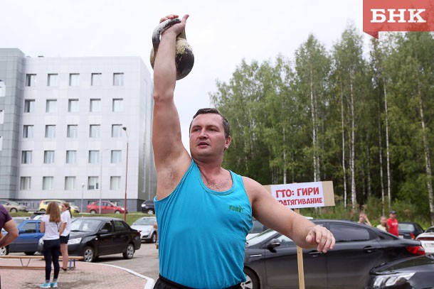 День физкультурника в Сыктывкаре отметили прыжками и играми