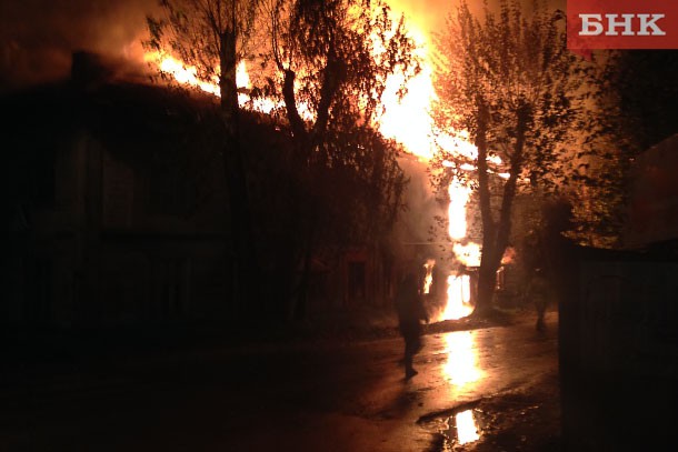 Пожар в Лесозаводе: под угрозой СКЦ