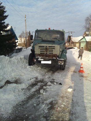 В Усть-Цильме от грузовика пострадали двое пешеходов