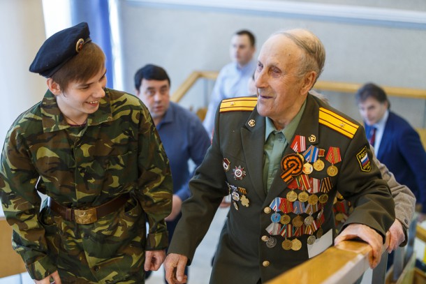 Сергей Гапликов поздравил защитников Отечества с наступающим праздником