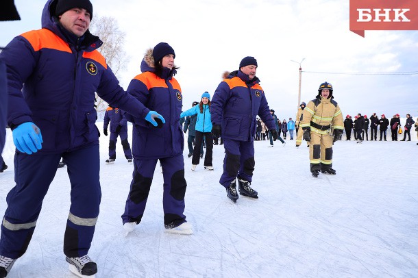 Год культуры безопасности в Коми встретили на льду
