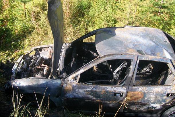 В Сосногорском районе иномарка сгорела после опрокидывания в кювет